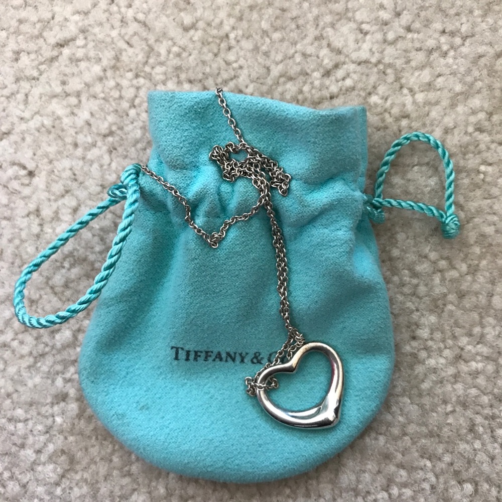 Tiffany. Elsa Peretti Open Heart Pendant